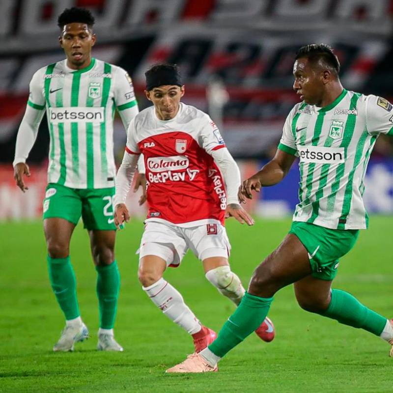 El delantero Alfredo Morelos ha sido el futbolista más destacado en el encuentro que se jeuga en Bogotá. FOTO: COLPRENSA