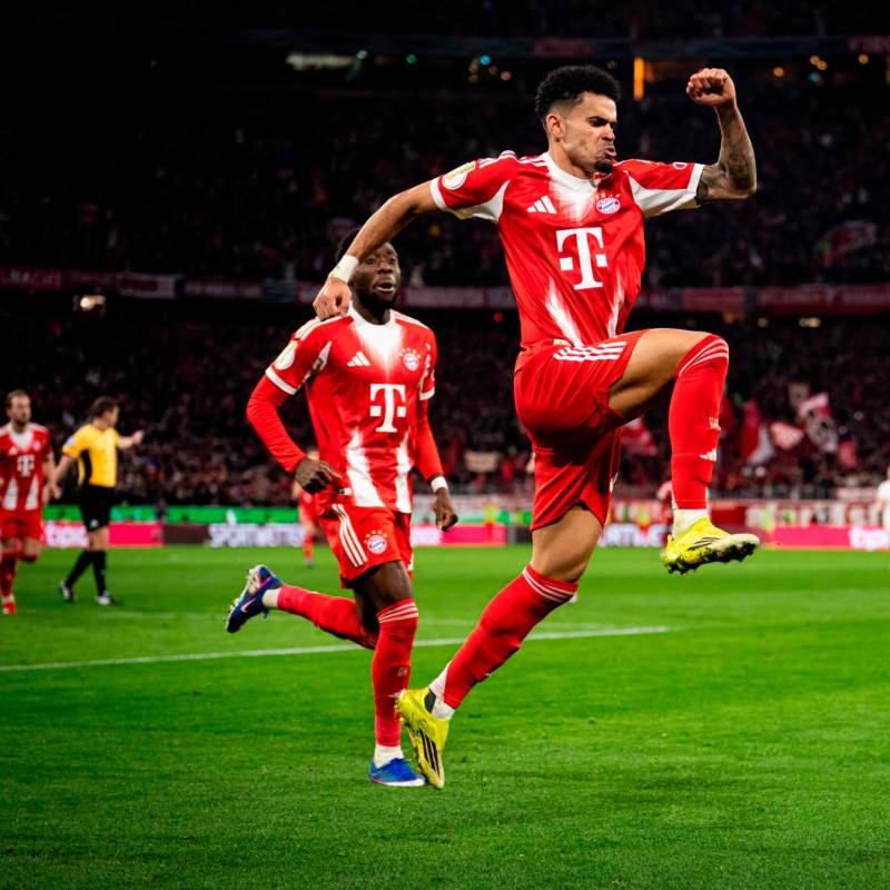 Luis Díaz puede convertirse en el primer colombiano en lograr la liga inglesa y la liga alemana en menos de un año. La temporada pasada ganó la Premier League con el Liverpool. FOTO: GETTY