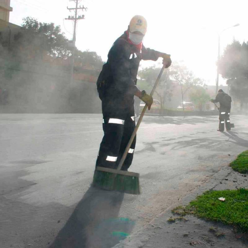 Andesco asegura que el nuevo marco tarifario reduce el reconocimiento de costos esenciales para la prestación del servicio de aseo en las ciudades. FOTO COLPRENSA.