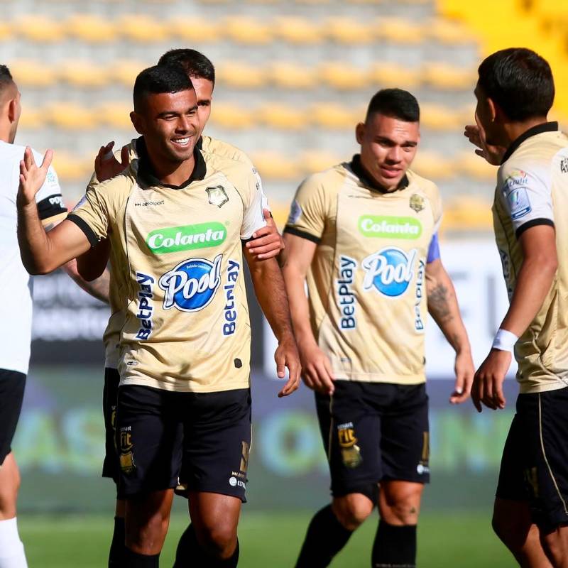 Águilas Doradas hizo méritos para sumar en Bogotá. Al final apostó por el triunfo. FOTO COLPRENSA