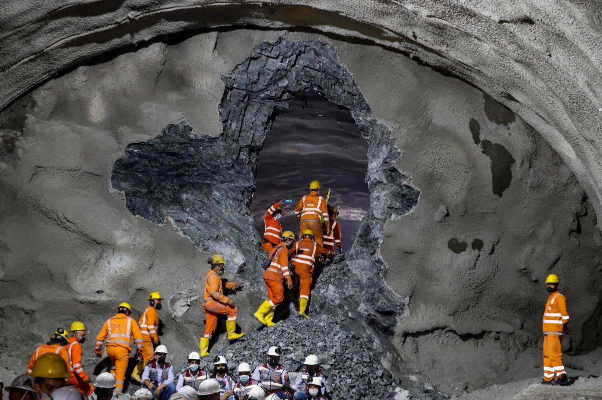 El costo de los túneles representa entre un 35 y un 40% del costo total de la obra, que es de 2.5 billones. Foto Manuel Saldarriaga