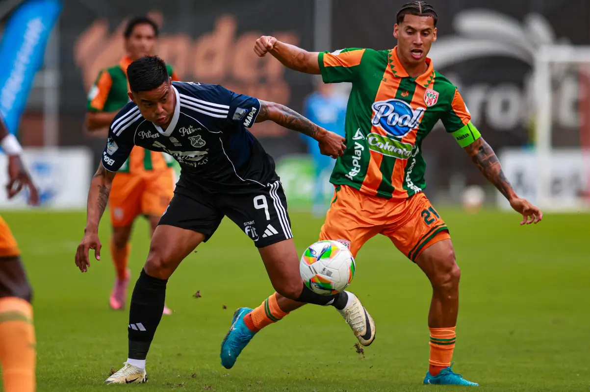 La victoria, aunque por la mínima, le da una crucial ventaja al equipo de Alejandro Restrepo para definir la serie en el Atanasio. Foto: Manuel Saldarriaga Quintero.