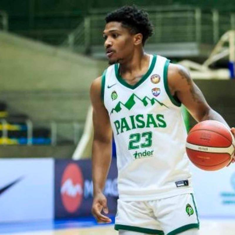 El norteamericano Brandon Weatherspoon es uno de los hombres claves de Paisas, es líder de anotaciones de tres puntos y su aporte en cada partido es definitivo. FOTO: CAMILO SUÁREZ 