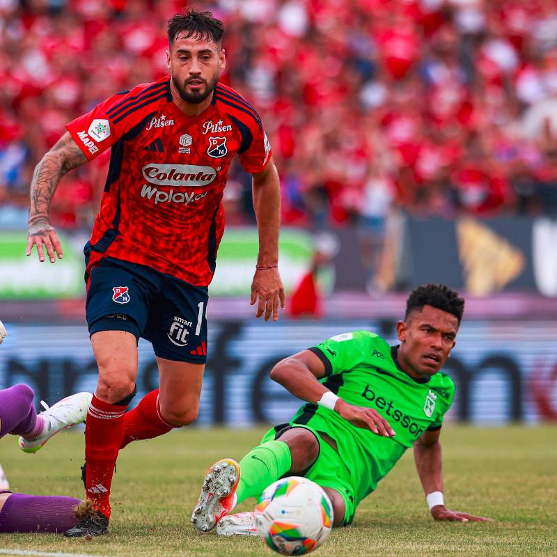 Francisco Fydriszewski, delantero del DIM, terminó como el goleador de la Liga y es de los extranjeros de mejor rendimiento en Colombia. FOTO MANUEL SALDARRIAGA