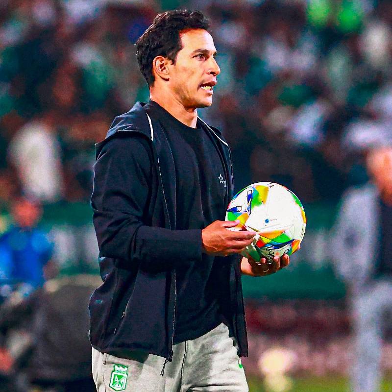 Diego Arias suma dos triunfos consecutivos como técnico encargado de Nacional. FOTO MANUEL SALDARRIAGA