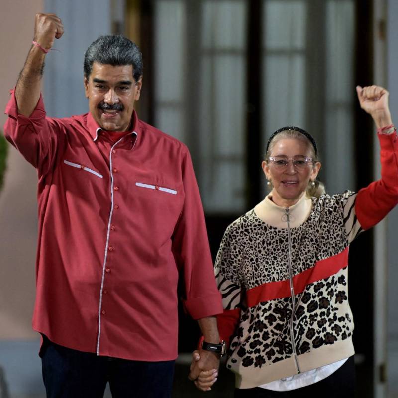 EE. UU. advierte “riesgo extremo de fuga” de la esposa de Maduro, Cilia Flores, y rechaza su prisión domiciliaria