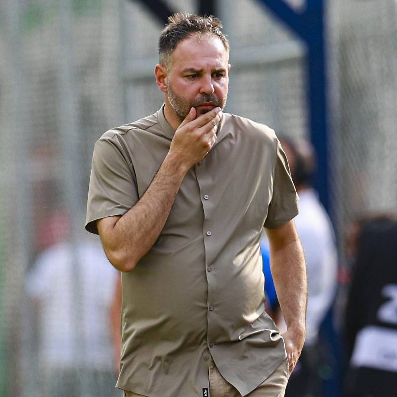 Jonathan Risueño, de 43 años de edad, es el técnico de Deportivo Pasto. FOTO MANUEL SALDARRIAGA
