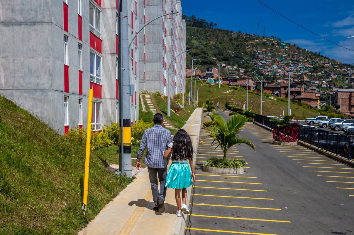 Las familias accederán a los inmuebles pagando cuotas bajas gracias al mecanismo la concurrencia de subsidios. Foto Juan Antonio Sánchez Ocampo