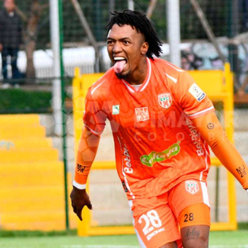 Jhon Gamboa celebra el gol que marcó ante Tigres, en la victoria 1-2 del cuadro naranja en Bogotá, para mantener la opción de ser finalista en la B. FOTO CORTESÍA DIMAYOR 