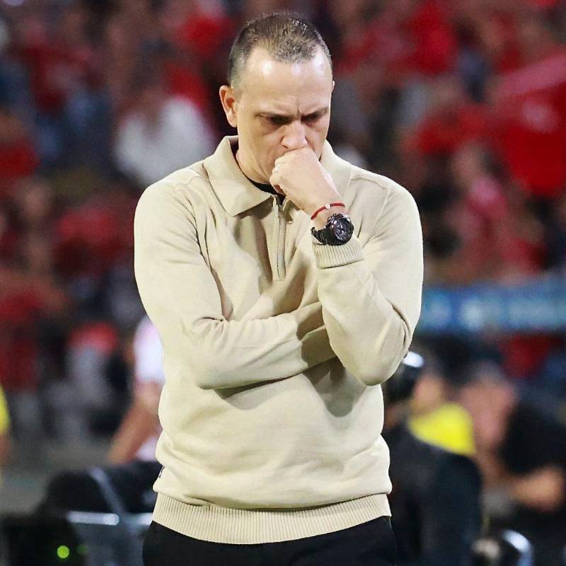 El entrenador Alejandro Restrepo asumió en el DIM en agosto de 2024. Foto: Manuel Saldarriaga