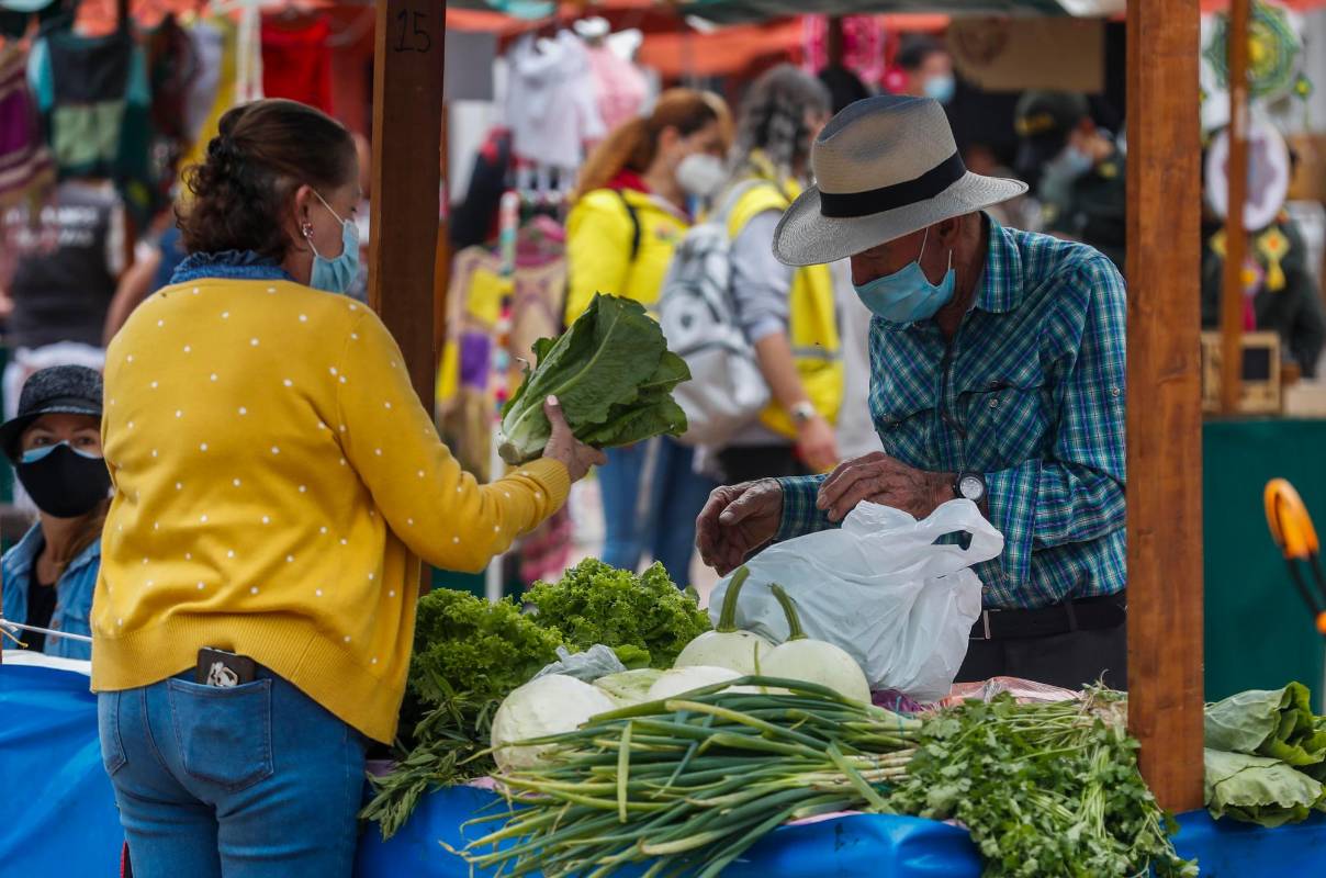 El precio de los productos que se comercializan es variable pero económico para el bolsillo de el consumidor. Foto Manuel Saldarriaga Quintero.