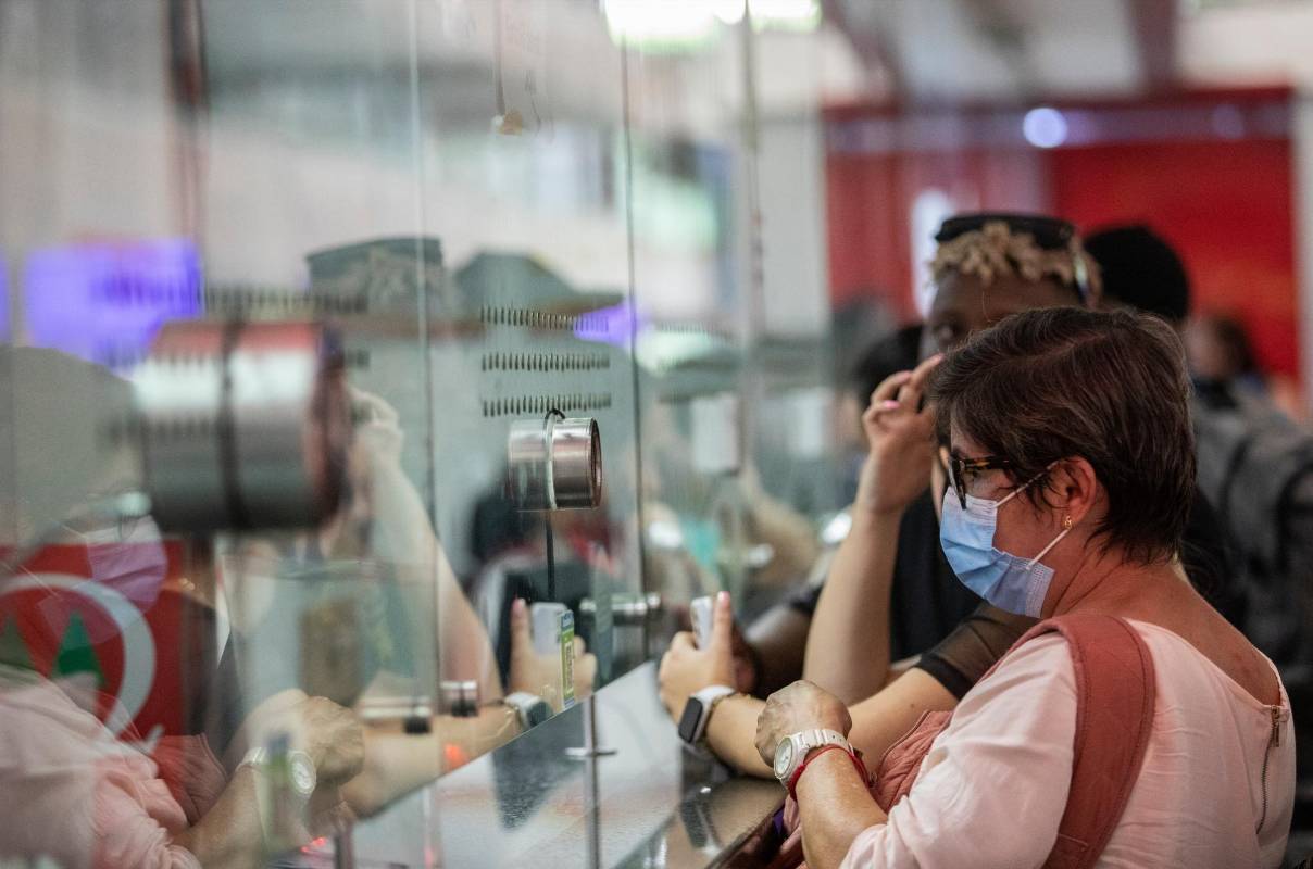 La falta de tiquetes se debe a que el tramo vial que conecta regiones con Medellín presenta graves dificultades en materia vial por cuenta del invierno. Foto: Camilo Suárez