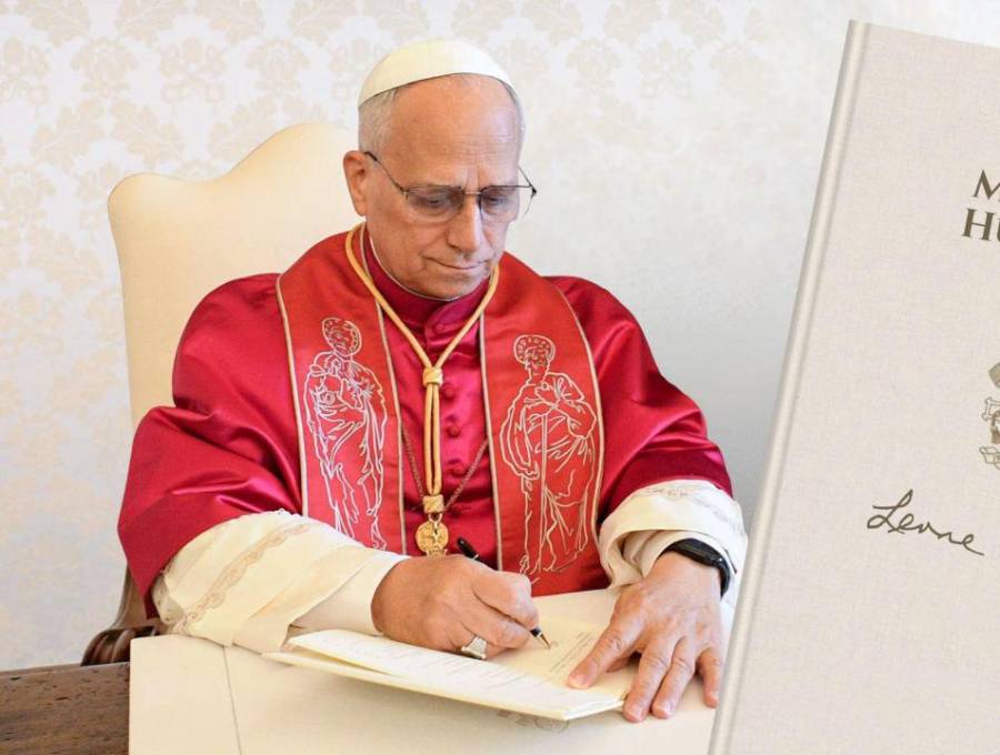 El papa León afirmó que la publicación de su primera encíclica será el 25 de mayo. FOTO: Vatican News.
