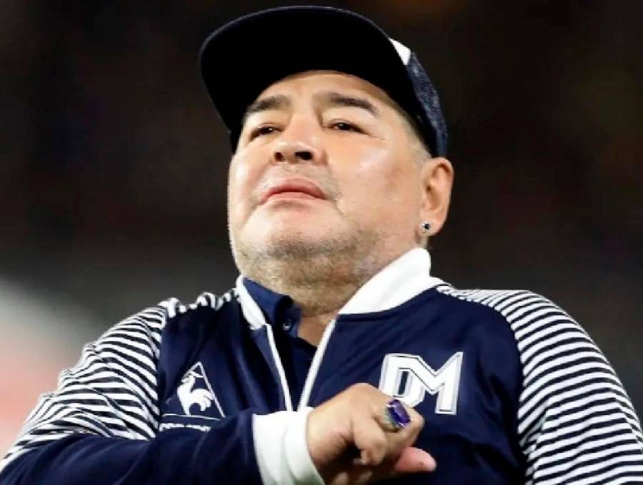 Diego Armando Maradona murió el 25 de noviembre de 2020, a los 60 años, tras sufrir un paro cardiorrespiratorio. FOTO: AFP