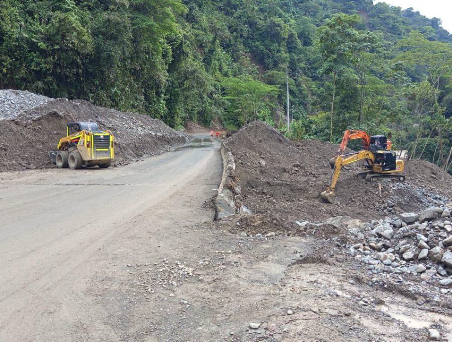 Punto en la variante de Fuemía con paso a un carril en el día y cierre nocturno entre las 7 de la noche y las 5 de la mañana. FOTO: AUTOPISTAS DE URABÁ