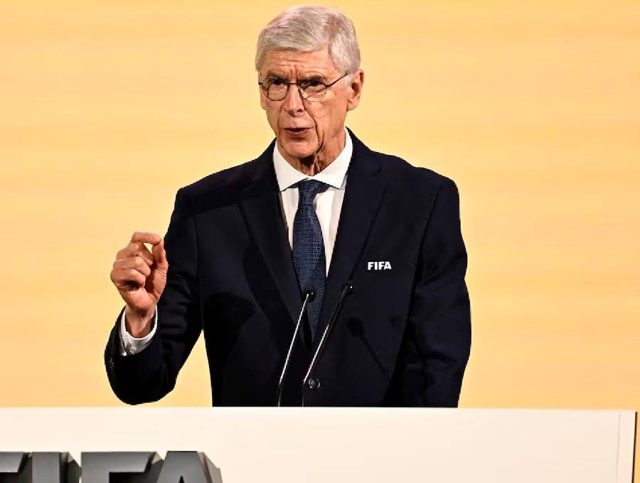 Arsène Wenger, director de Desarrollo del Fútbol de la FIFA, calificó como “absolutamente necesaria” la decisión de retirar el proyecto que buscaba abrir el Mundial a inversores privados. FOTO AFP