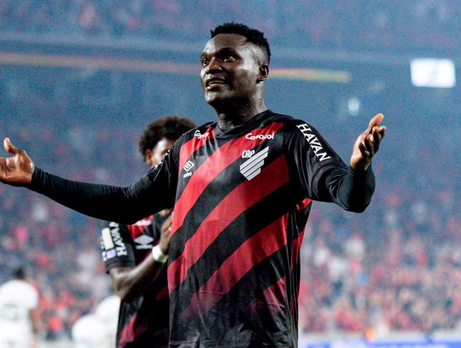 Kevin Viveros está en un nivel brillante en Brasil y es el máximo goleador con 16 anotaciones. Además, suma cinco dobletes en la temporada, algo que hasta ahora no había alcanzado ningún colombiano. <span class="mln_uppercase_mln">FOTO GETTY</span>