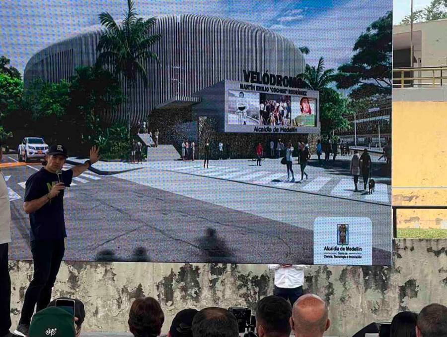 Durante la presentación del nuevo velódromo el alcalde Federico Gutiérrez entregó detalles sobre cómo quedará el escenario para los ciclistas de la región. FOTO EC