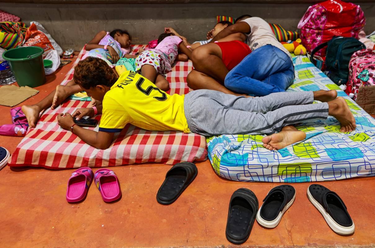 Algunas familias han sido albergadas en escuelas y Coliseos ante la emergencia. Foto: Manuel Saldarriaga Quintero.