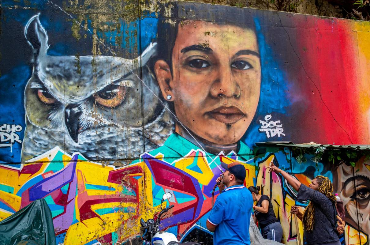 Se limpiaron la zona de graffitis, andenes, calles y zonas verdes. Foto: Juan Antonio Sánchez Ocampo