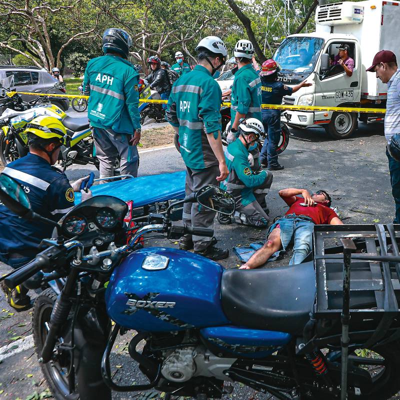 Entre los mantenimientos de los vehículos siniestrados y la atención de las personas afectadas por los accidentes se generan los valores millonarios destinados por las aseguradoras.. FOTO EL COLOMBIANO
