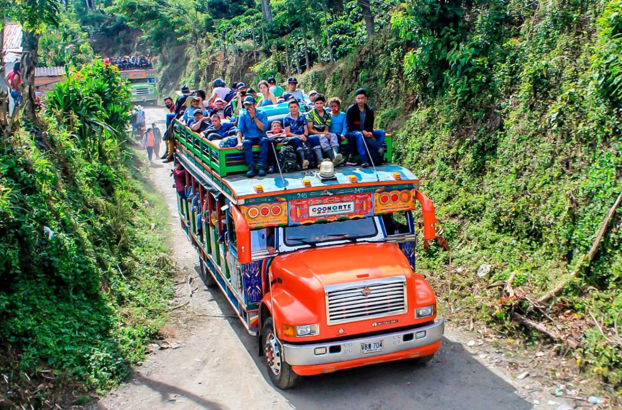 El director de la Unidad de Víctimas, Wilson Córdoba, informó este domingo que un grupo de desplazados de los más de 4.099 que se encuentran en los albergues de Ituango decidió regresar a sus veredas. Fotos Juan Luis Londoño