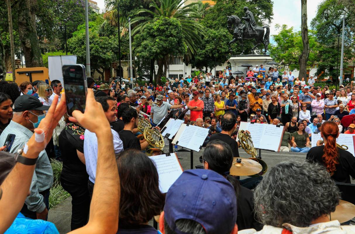 La próxima cita será este domingo 19 de marzo con la Serenata al Río Medellín con música de cine. Foto: MANUEL SALDARRIAGA QUINTERO.