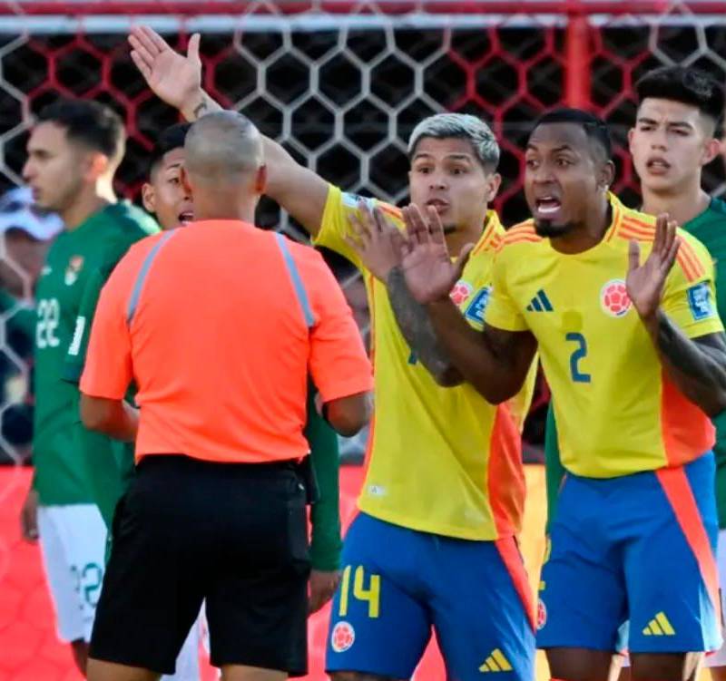 El técnico Néstor Lorenzo tiene alternativas para cambiarle la cara a la Selección de cara al Mundial, pero debe decidir si toca o no la base. FOTO AFP