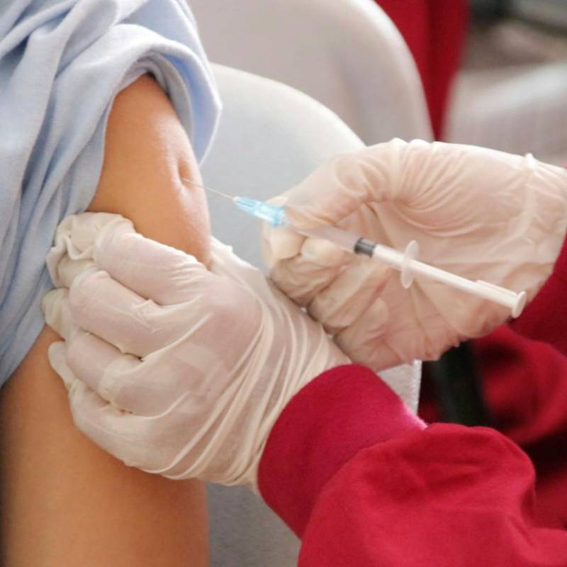 Aunque los tratamientos han aumentado la esperanza de vida de los pacientes, todavía falta camino para superar el desafío del sida. FOTO: Agencia Sinc