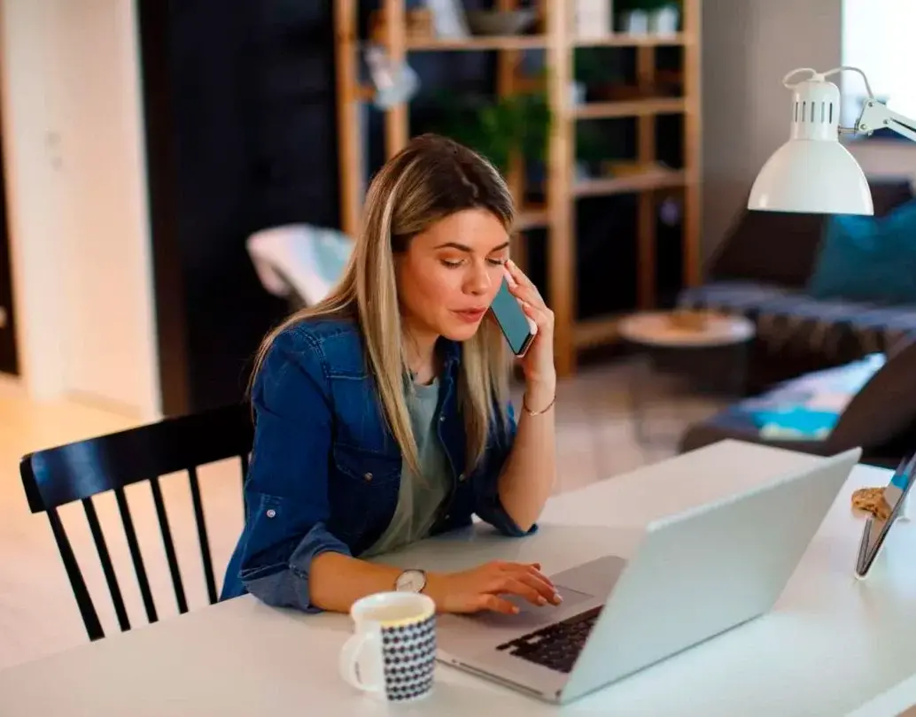 La capital concentra una amplia oferta laboral en modalidad híbrida para diferentes perfiles profesionales. FOTO: GETTY