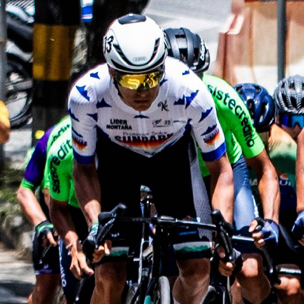 Alejandro Osorio corrió con inteligencia y en la subida final hacia El Volador, de 2 km, hizo la diferencia ante sus oponentes. FOTO JULIO CÉSAR HERRERA
