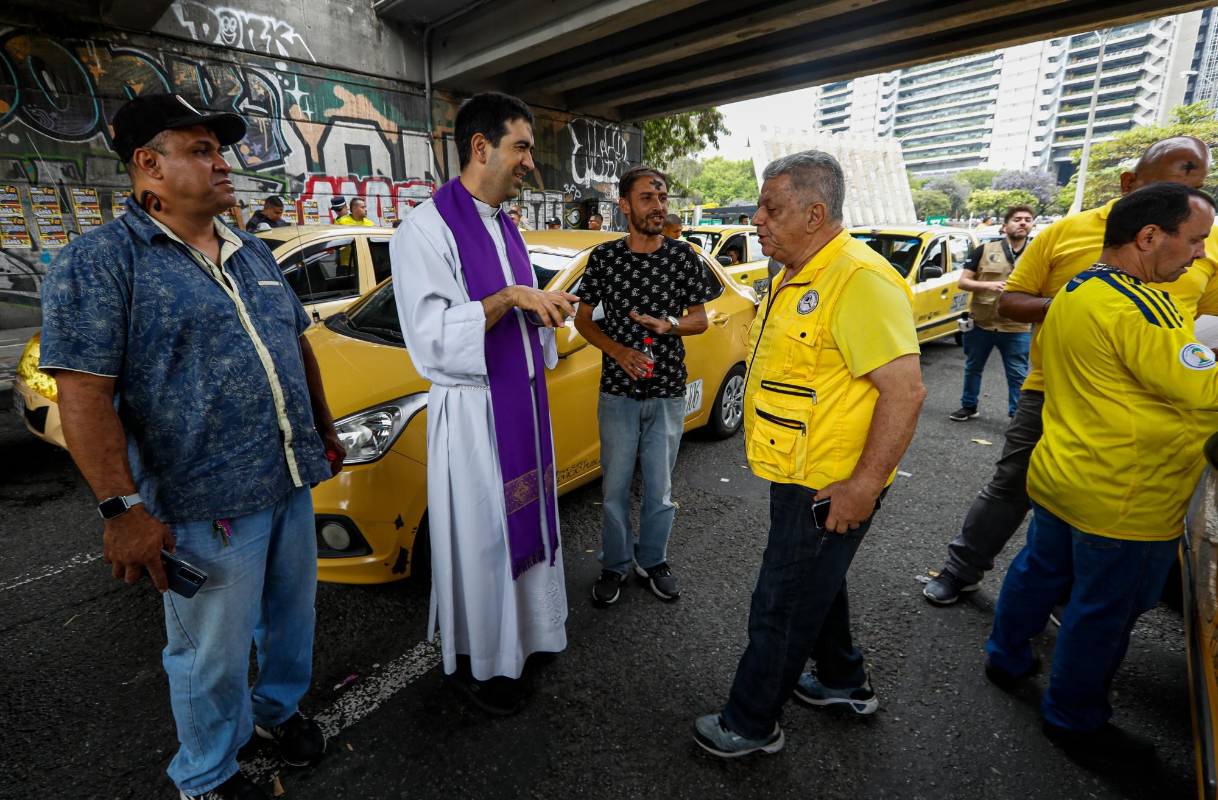 El presbítero considera esto como una experiencia bonita, la iglesia busca a sus hijos en cualquier lugar y situación que se encuentren. Foto: MANUEL SALDARRIAGA QUINTERO.