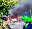En el lugar de los hechos quedó en llamas un bus de servicio público, cerca del batallón Pichincha. IMAGEN TOMADA DE VIDEO.