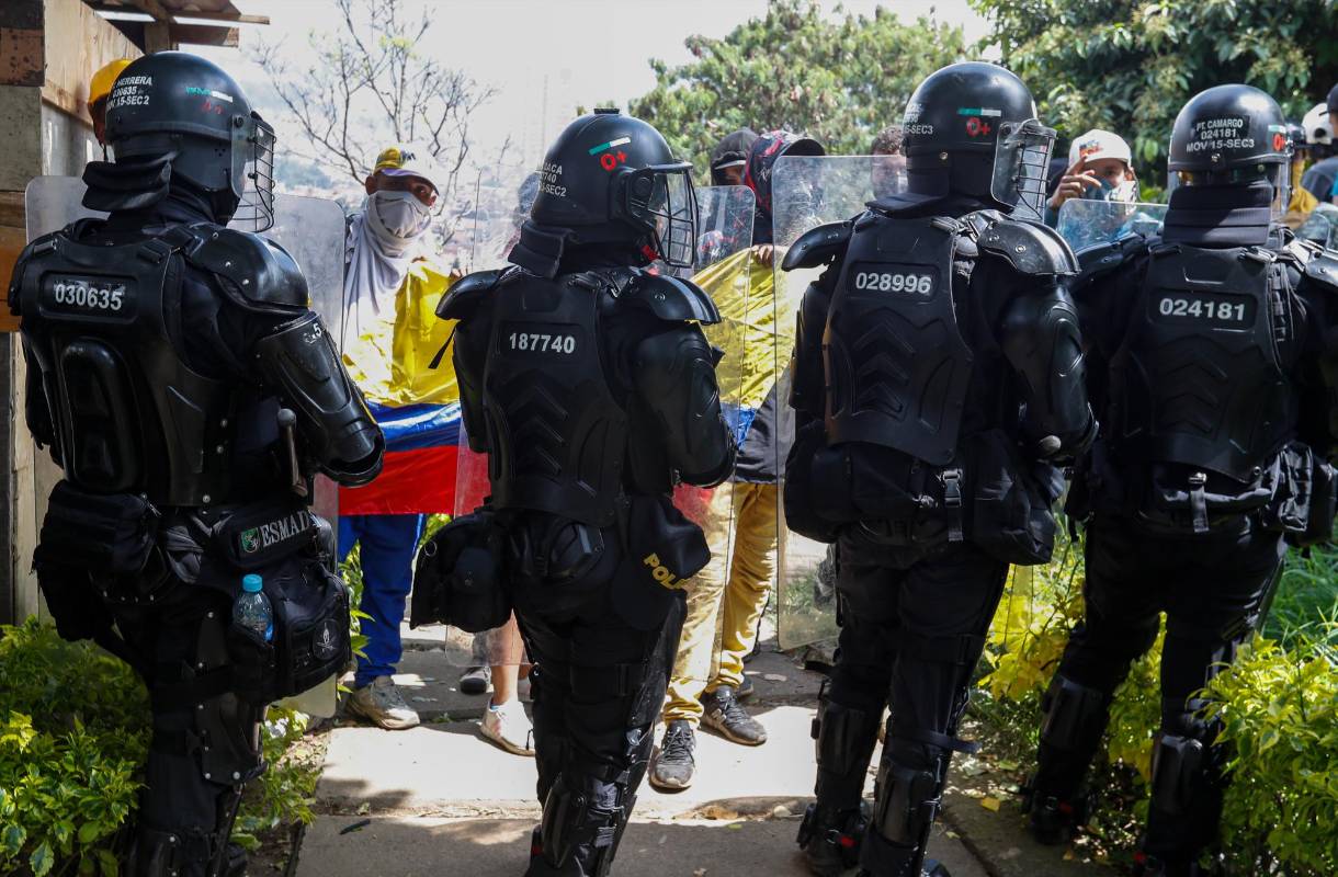 Este procedimiento comenzó en medio de polémicas entre los residentes del sector y los funcionarios de las dependencias de la administración municipal. Foto: Manuel Saldarriaga Quintero