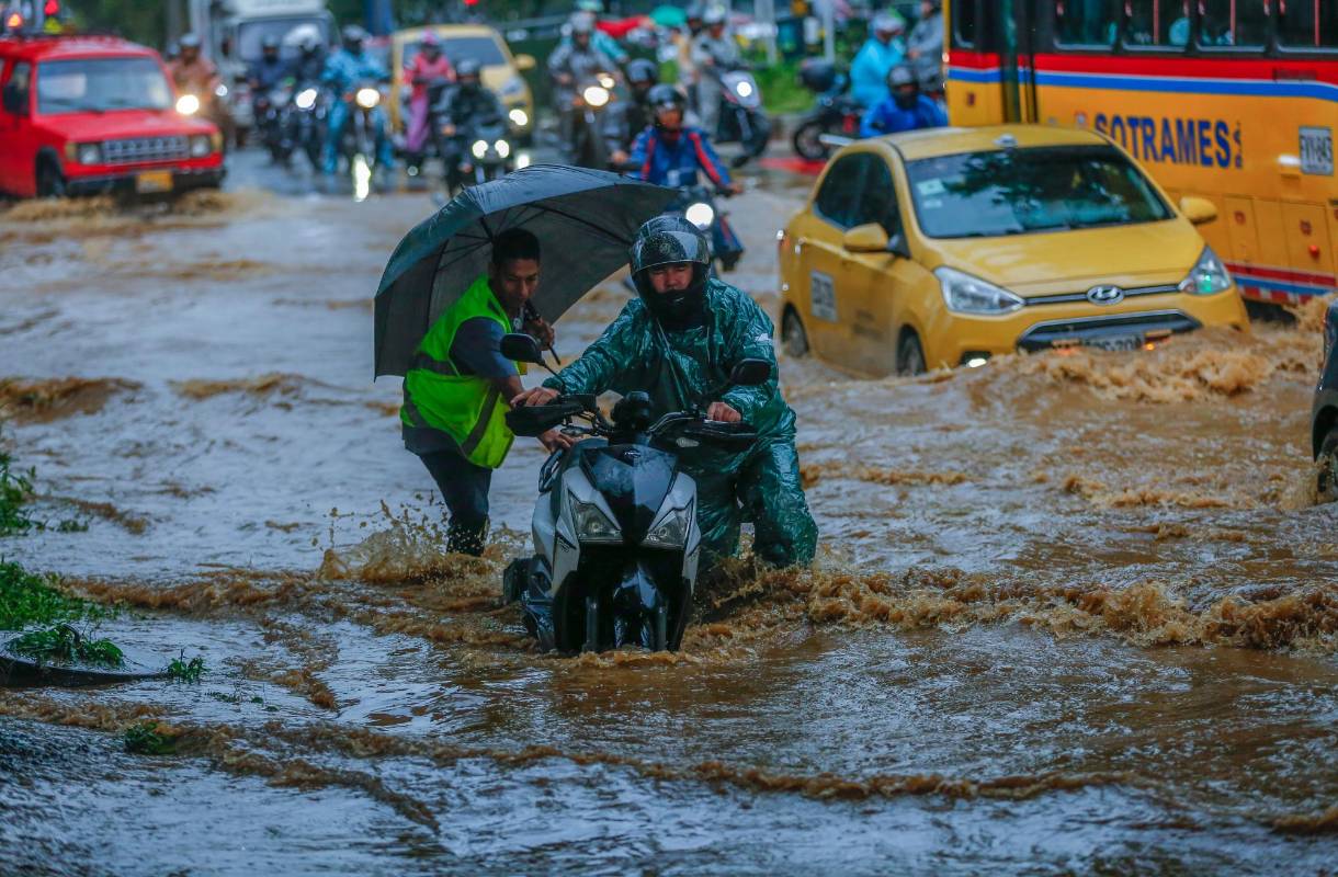 El norte del Aburrá, también se vio afectada a la altura del ingreso a Copacabana Foto: Camilo Suárez
