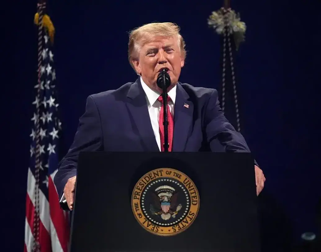 Trump encabezó en Washington el acto central por los 250 años de la Independencia de Estados Unidos. FOTO: AFP