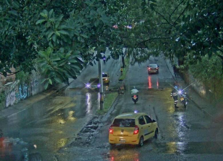 Reapertura del deprimido de la Feria de Ganado tras la evacuación del agua lluvia. Foto: imagen tomada de redes