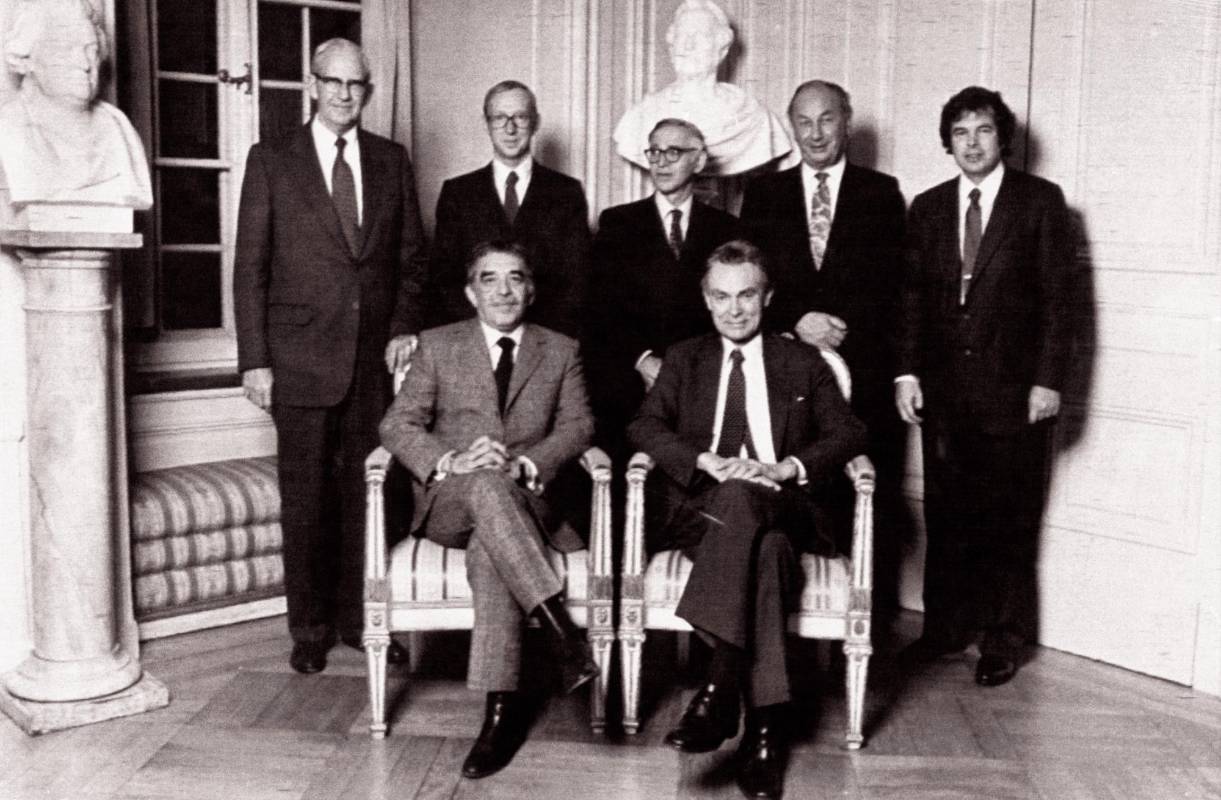 En 1982 recibe el Premio Nobel de Literatura por el compendio de sus obras. Aquí con los ganadores en las demás categorías. Foto: Getty Images