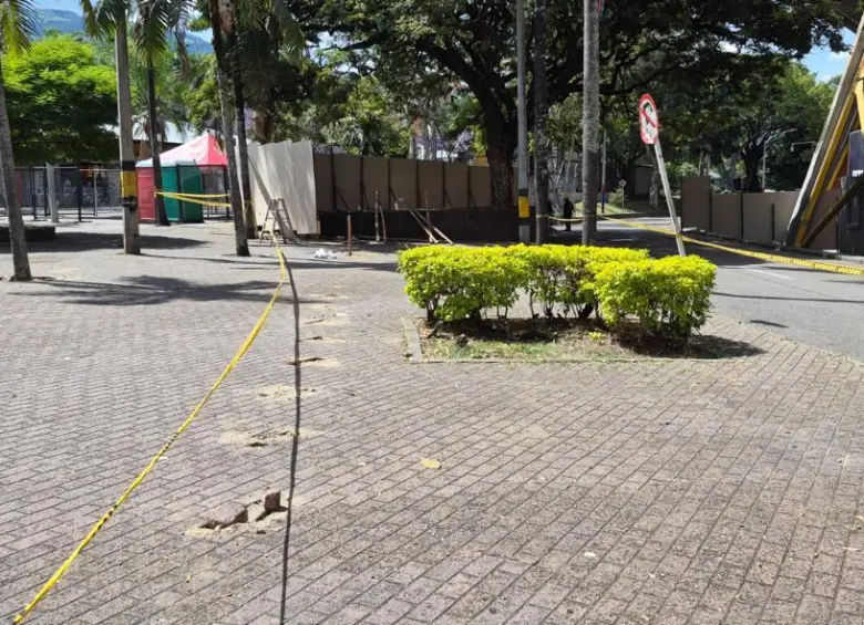 Esta labor comenzó el pasado 1 de julio y se hará mediante un proceso manual, efectuado por contratistas de la Alcaldía de Medellín, quienes irán retirando cada una de estas piezas de manera manual, sin necesidad de una demolición.Foto: Cortesía.