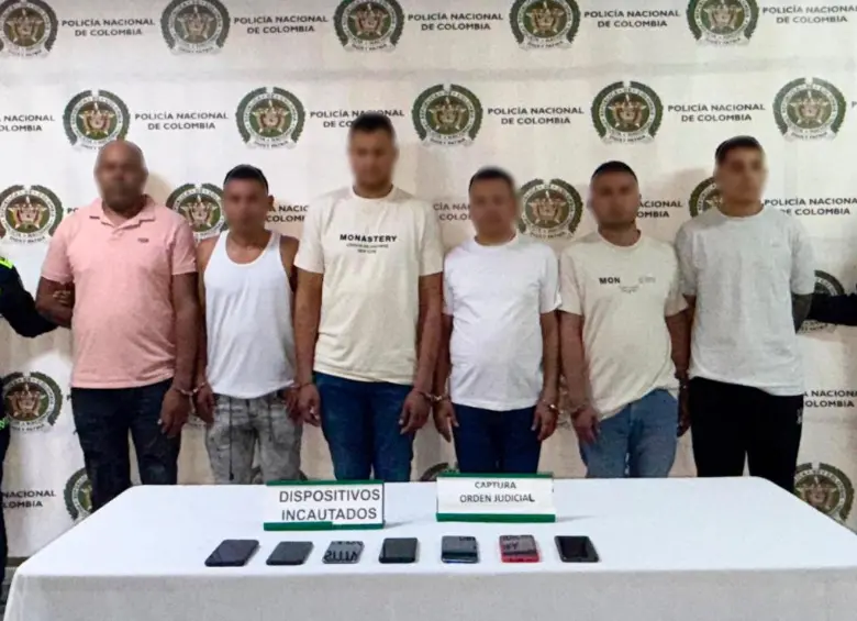 Los miembros de la banda durante su detención por la Policía. FOTO: Cortesía