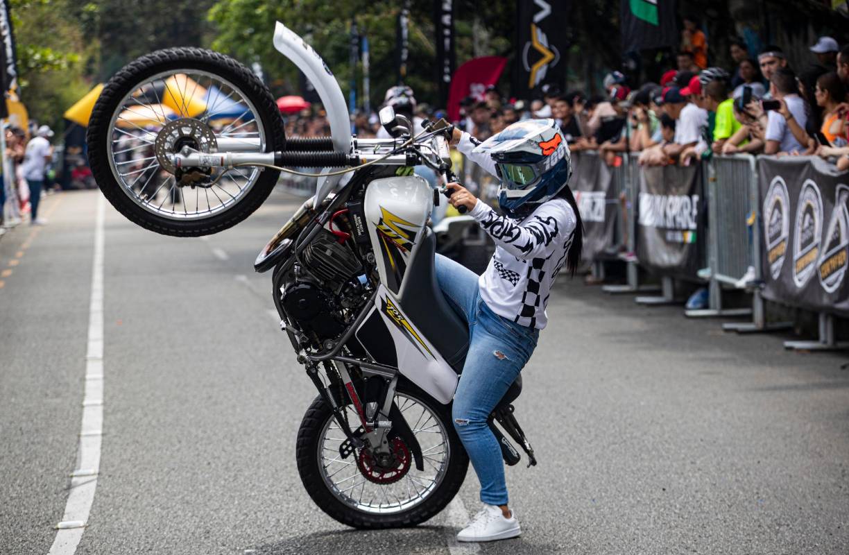 El evento familiar se disfrutó de forma gratuita en el la calle 41 sur con carrera 46A, al lado del Patinódromo de Los Almendros. Foto: MANUEL SALDARRIAGA QUINTERO.