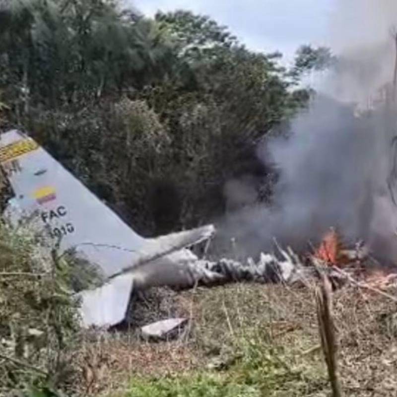Así quedó la aeronave que transportaba a los militares que se accidentó en Puerto Leguízamo, Putumayo. FOTO: REDES SOCIALES