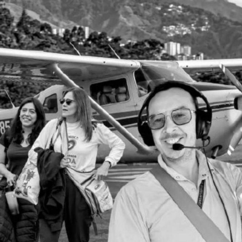 Los cuerpos de Perla Constanza Álvarez, Sandy García, María Guzmán y Yuliza Figueredo fueron recuperados de las zonas boscosas del Chocó. Aún falta el del piloto turco Mehmet Cankaya. FOTO: ILUSTRACIÓN EL COLOMBIANO