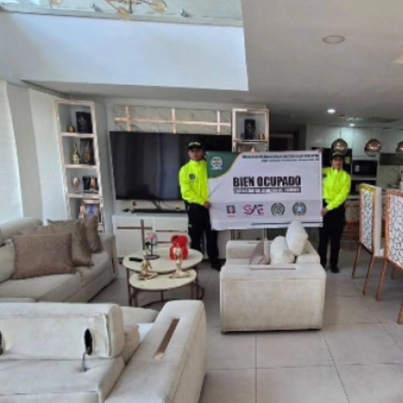 A esta estructura delincuencial le incautaron 44 propiedades en Colombia y Estados Unidos, las cuales habrían sido adquiridas con dineros de rentas ilegales. FOTO: CORTESÍA FISCALÍA