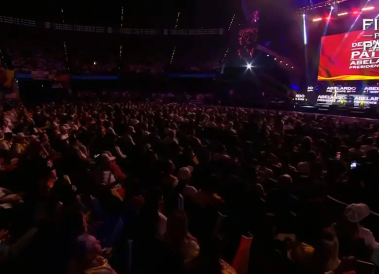 Masiva asistencia tuvo el acto político del aspirante a la presidencia Abelardo de la Espriella, celebrado en Bogotá. FOTO tomada de redes sociales