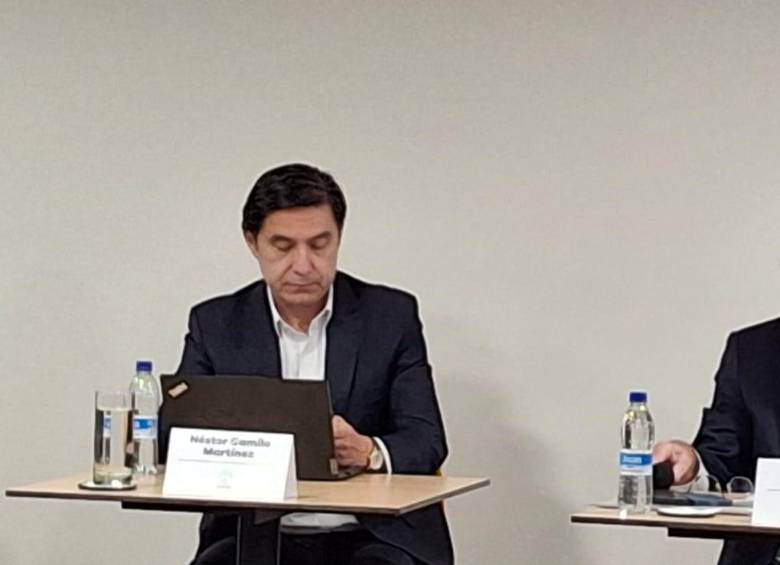 Jaime Gilinski (der.) presidente de Nutresa, encabezó en Medellín la asamblea extraordinaria de accionistas. Lo acompaña Néstor Camilo Martínez, miembro de junta FOTO Ferney Arias.