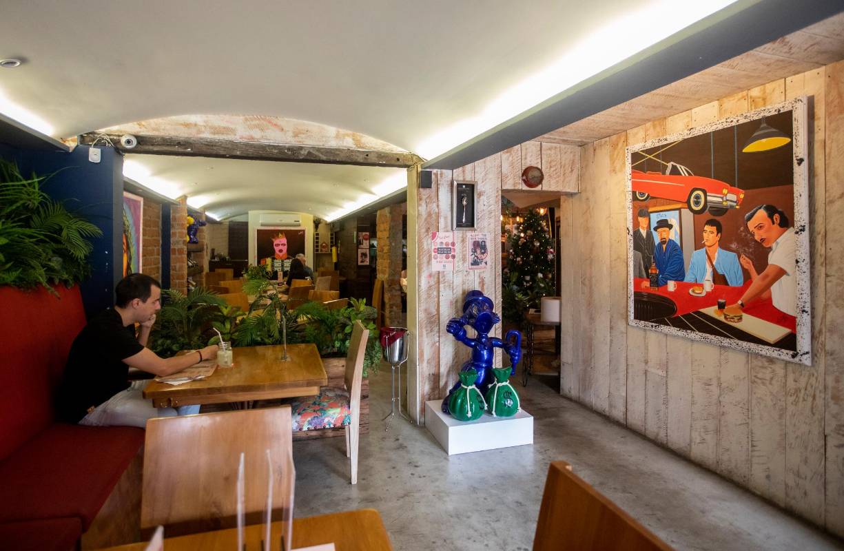Tal Cual Arte, un restaurante que fusiona galerías de arte con la cocina ecléctica. Está ubicado en Manila, en El Poblado. Foto : Camilo Suárez