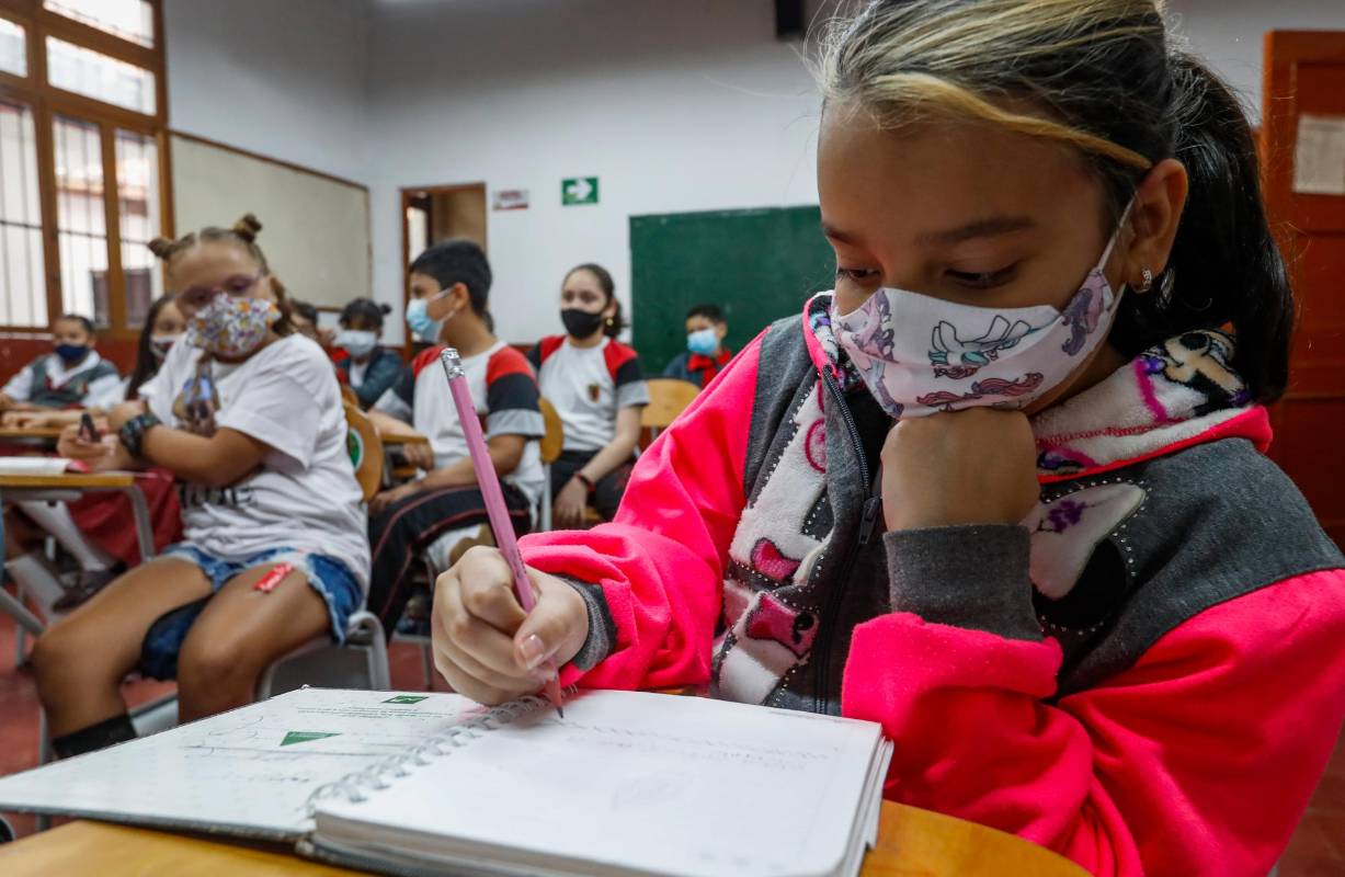 A corte del viernes pasado, 20,1% de los niños de 3 a 11 años ya contaba con su esquema de vacunación contra la covid completo y 49,1% tenía su primera dosis o dosis única en el departamento, según la Secretaría de Salud. FOTO MANUEL SALDARRIAGA