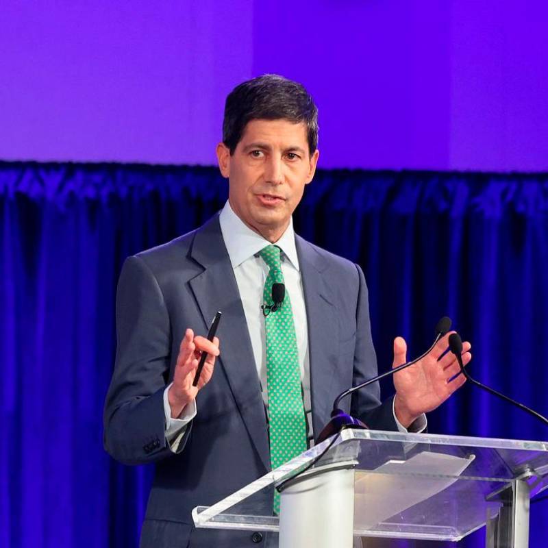 El presidente de EE. UU., Donald Trump, confirmó a través de Truth Social la nominación de Kevin Warsh (en la foto) como presidente de la Reserva Federal. FOTO: GETTY