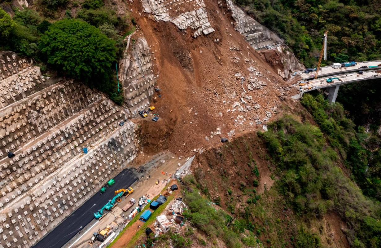 Las obras de este megaproyecto, que forma parte de las troncales del Pacífico 1, 2 y 3, tienen un avance total del 94%, según la concesión Covipacífico. Foto: Camilo Suárez Echeverry